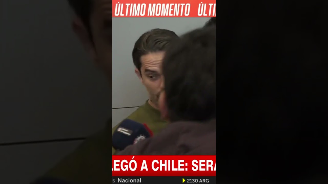 Video: ¡GRAN RECIBIMIENTO! Gago ya está en Chile para poder firmar con la U | #Shorts