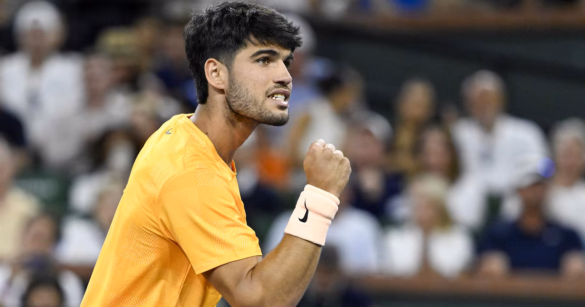 Carlos Alcaraz vence a un combativo Fonseca en su debut en el Masters 1000 de Miami