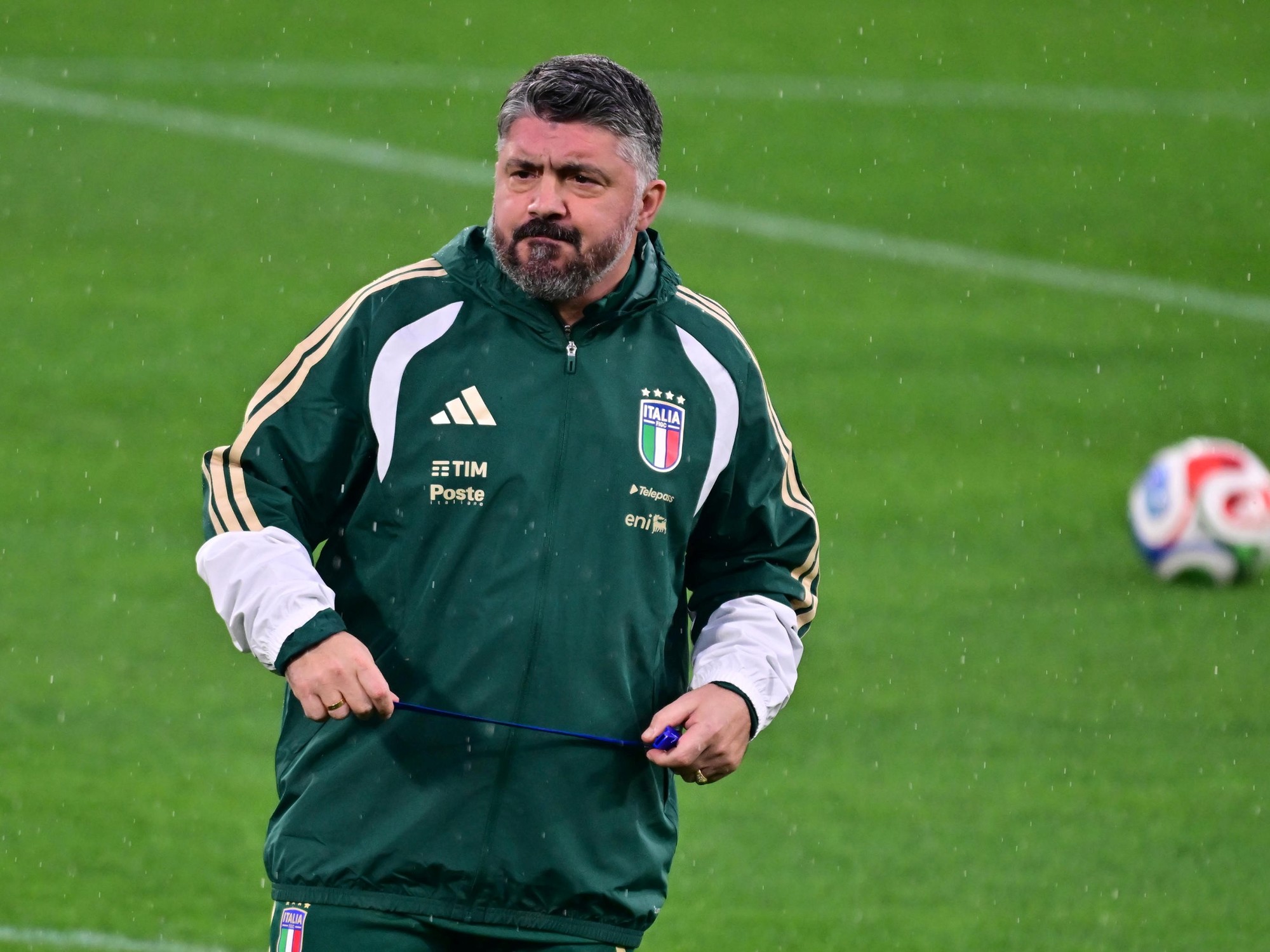 Italia y una cornisa para sufrir inevitablemente: a qué récord se expone