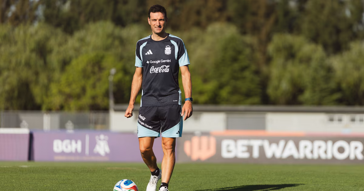 Con Lionel Messi, la Selección arrancó su preparación para los amistosos ante Mauritania y Zambia: las fotos de la prácticaScaloni dirigió la primera práctica antes del amistoso en La Bombonera de este viernes