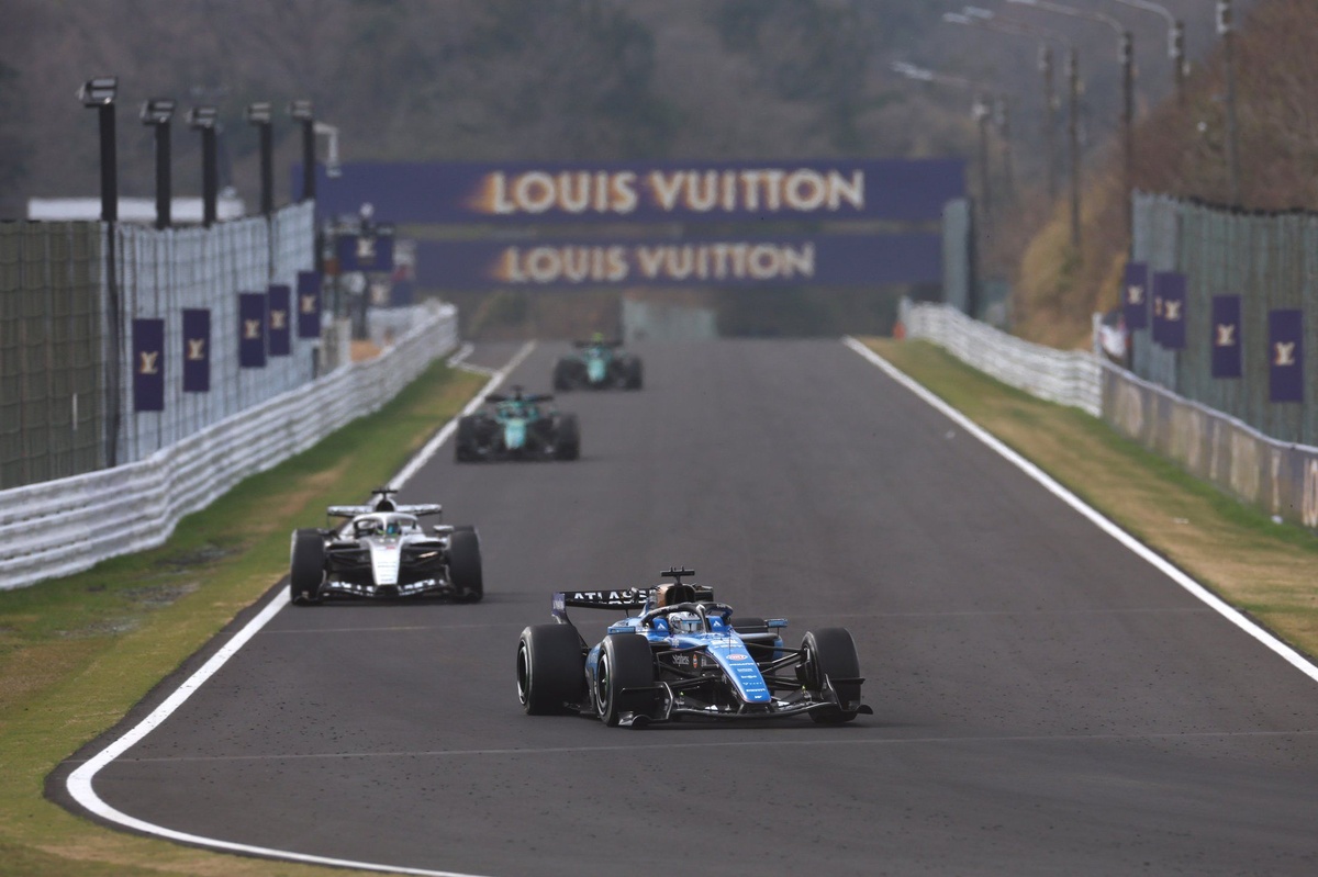 Por qué Albon encadenó cinco paradas en cinco vueltas en Japón
