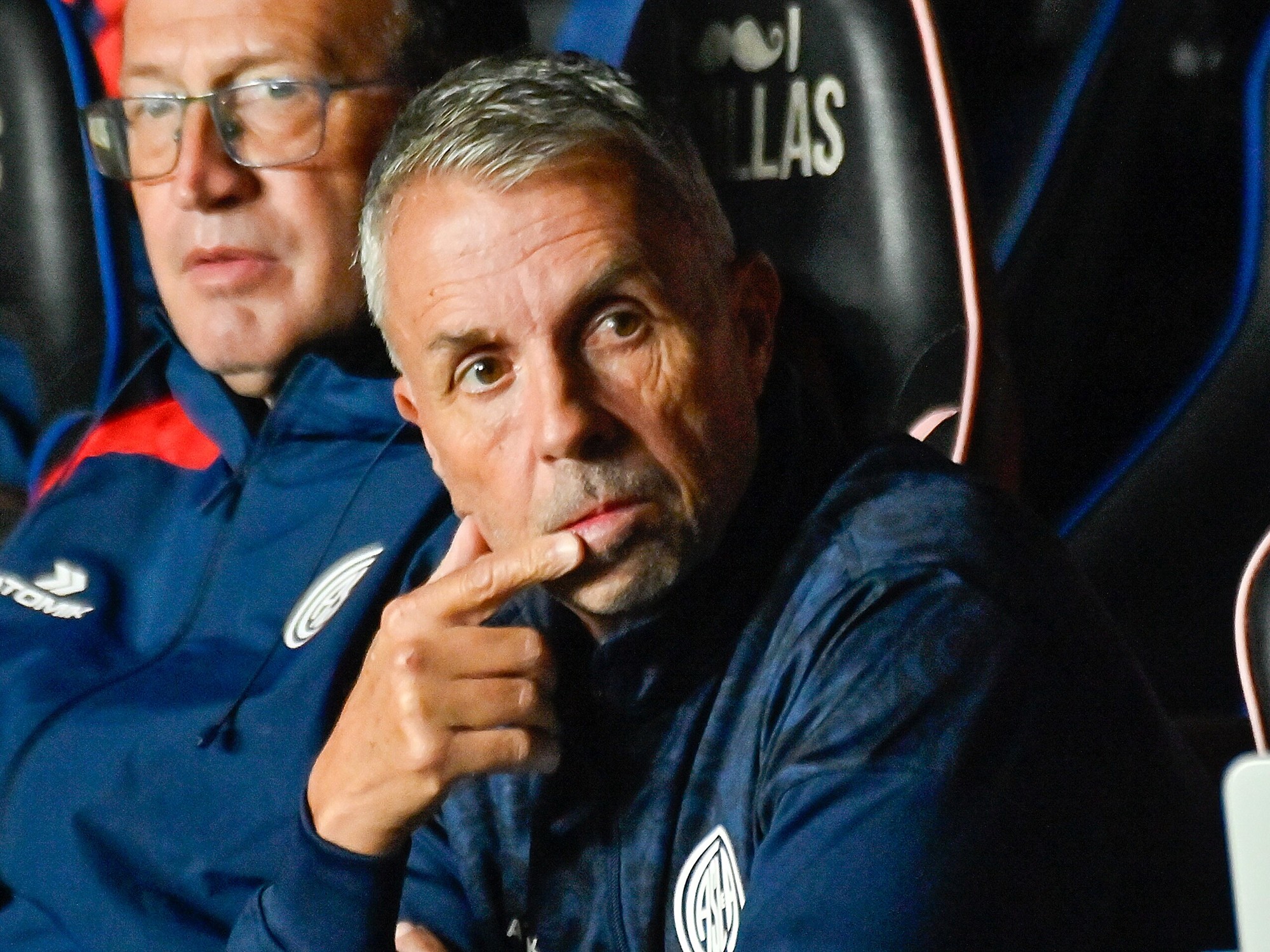 Álvarez: del «disconforme con el punto» al «me enorgullece este plantel»