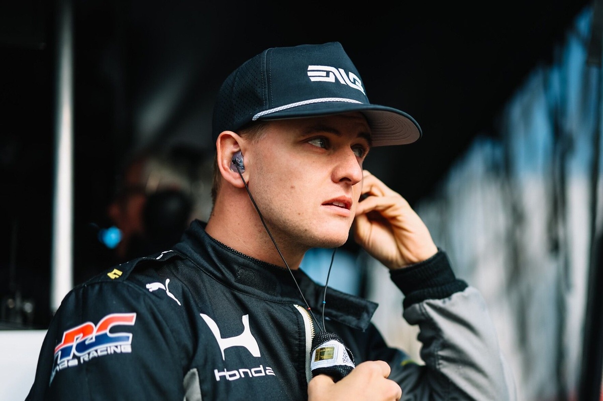 la cuestión con la F1 es que es un desarrollo continuo