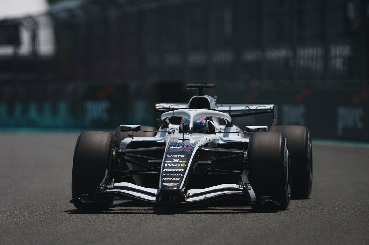 ¿Por qué Cadillac tiene tanta prisa por encontrar el rendimiento adecuado en la F1 2026?