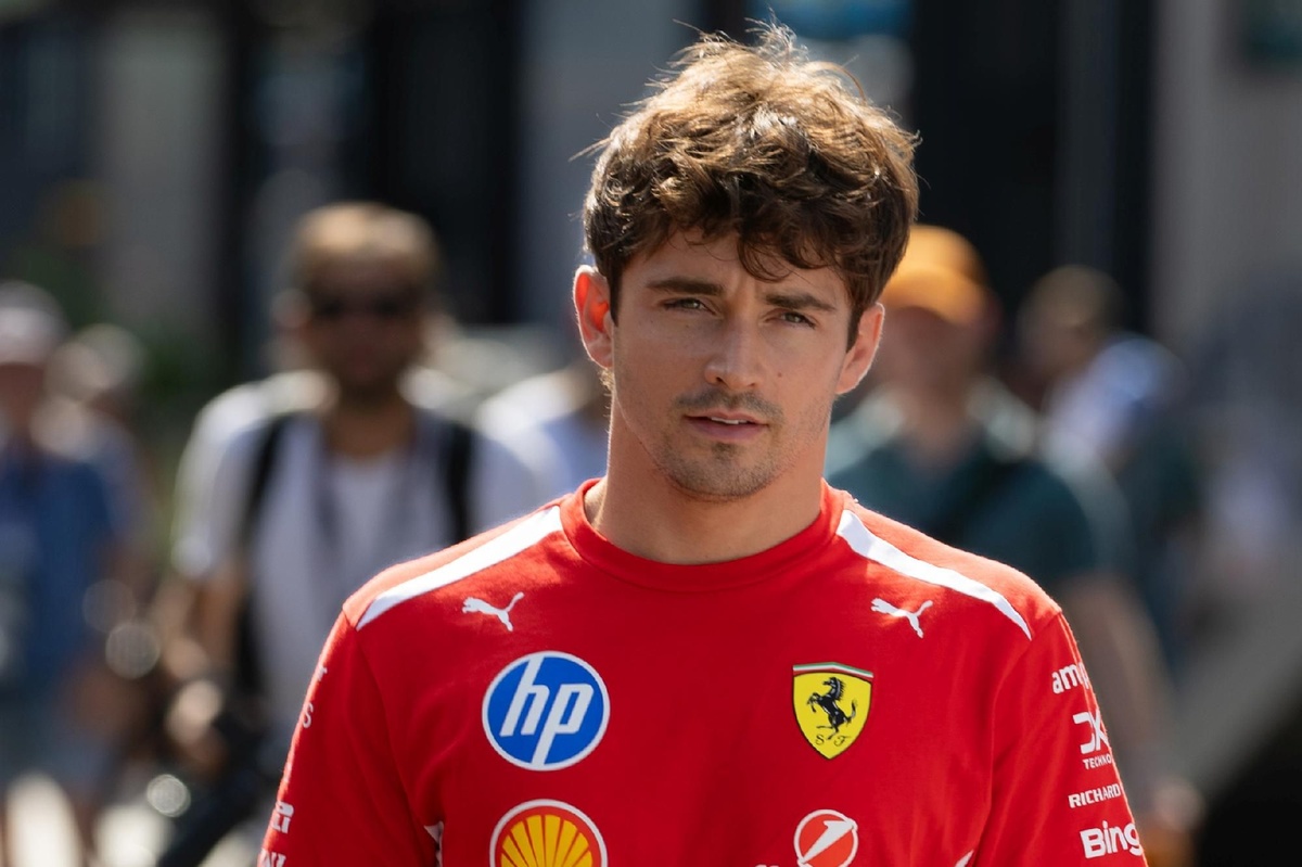 Steiner: Charles Leclerc está sometido a más presión que George Russell