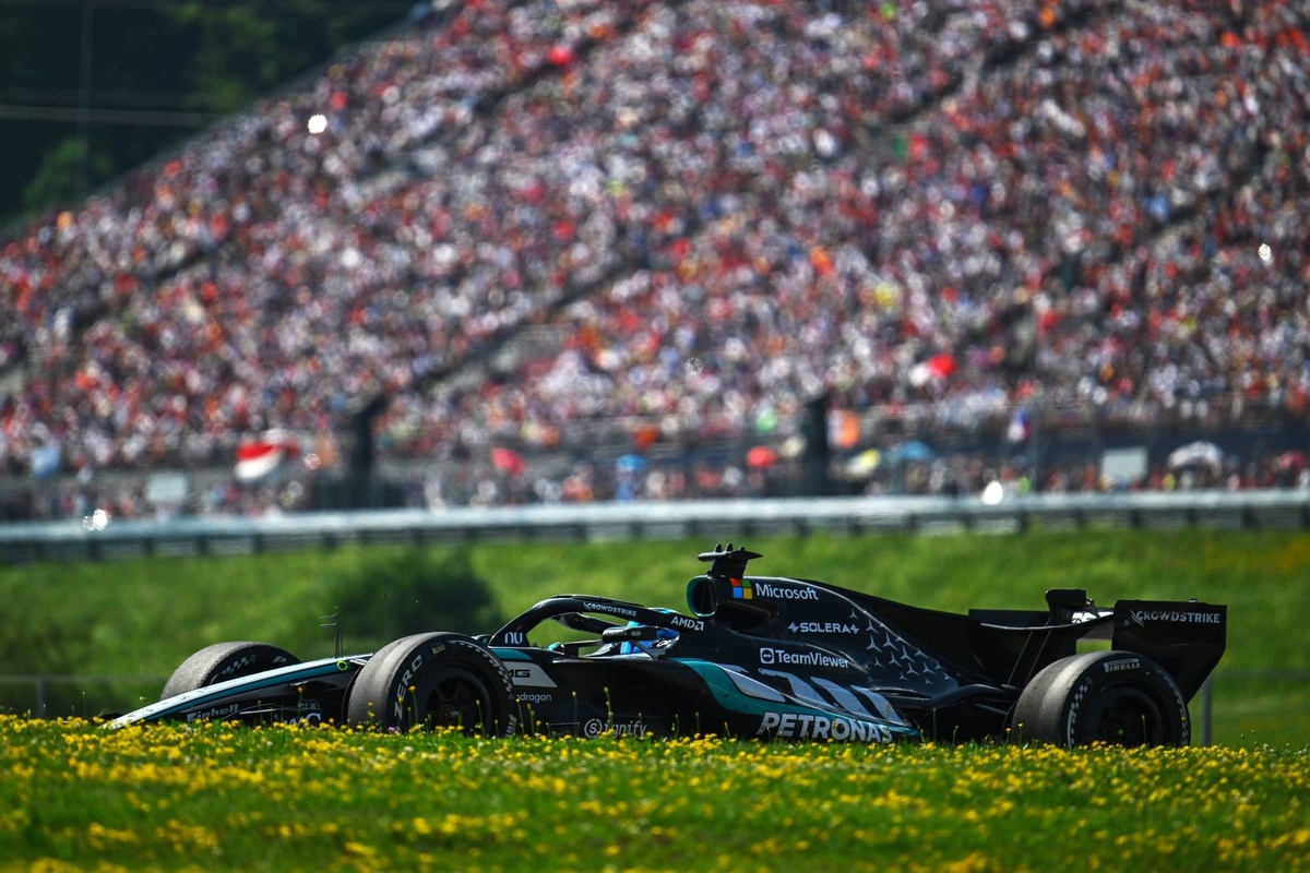 George Russell recurrió a un estilo de conducción "anormal" para ganar en Austria