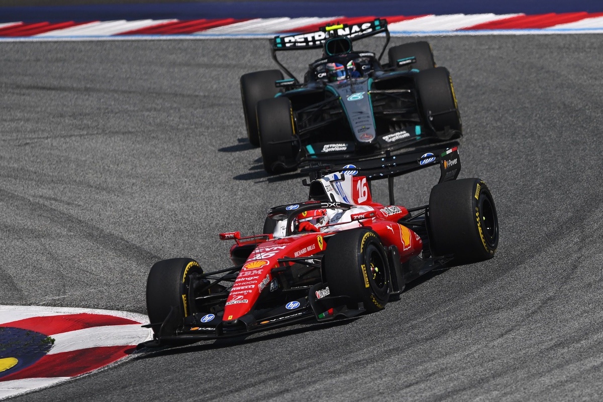 Las mejoras "ilimitadas" en Ferrari generan sospechas y preguntas en Mercedes