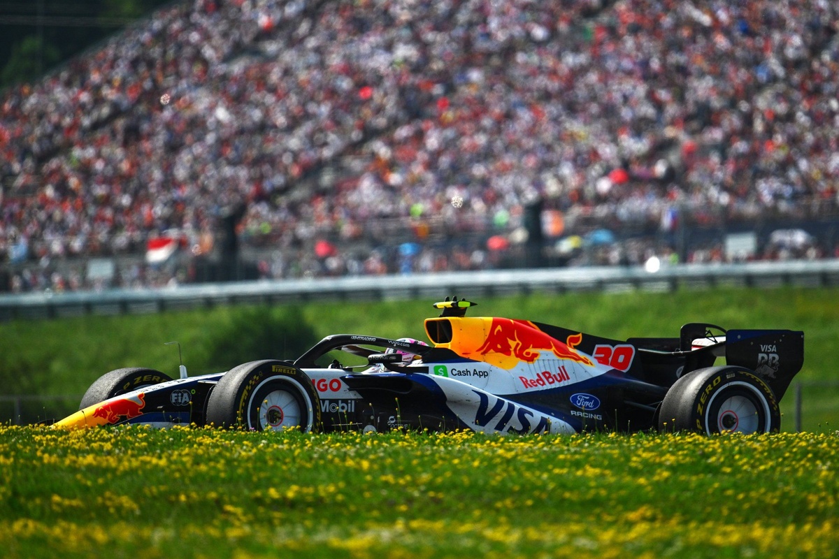 Racing Bulls golpea fuerte en Austria y se impone como el “mejor del resto” en la F1 2026