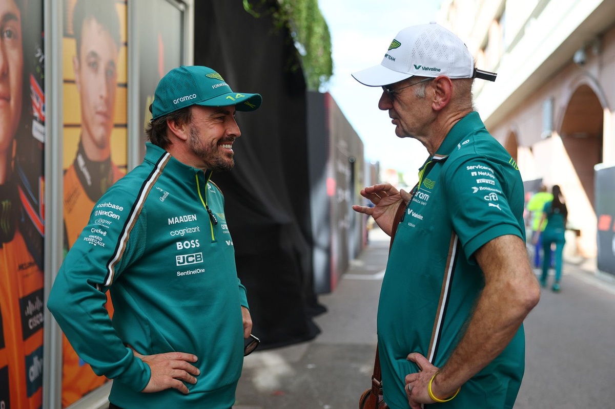 Newey espera que las mejoras de Aston Martin mantengan a Alonso "en el cockpit una temporada más"