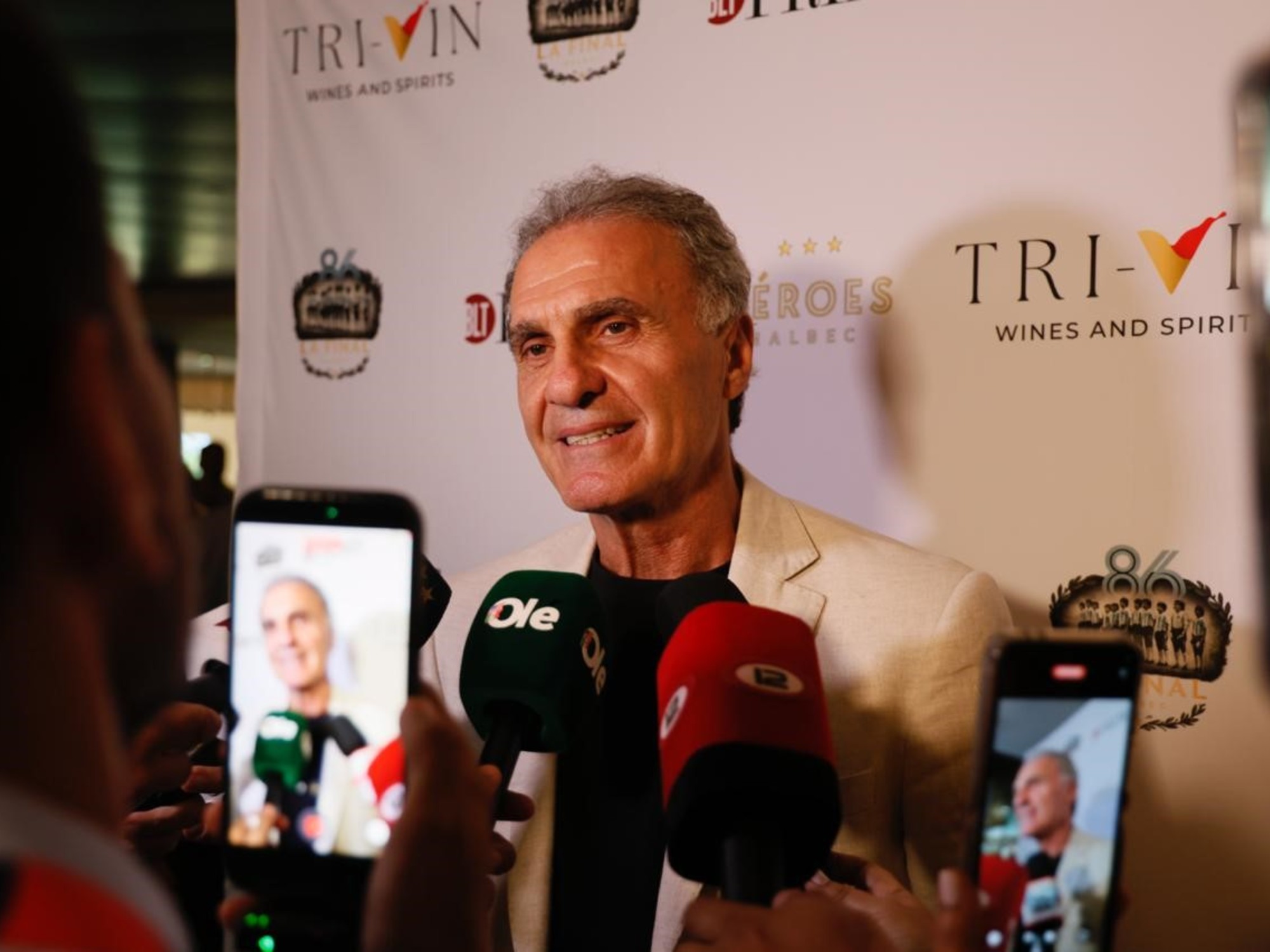 Homenaje a los campeones del mundo de México 86 en Miami: “Especialmente recordamos a los que no están” y la memoria eterna de Diego :: Olé
