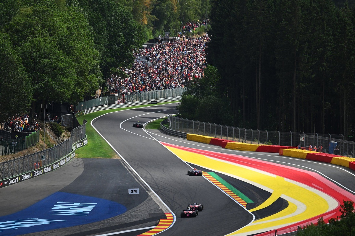 "Bienvenidos a la selva": cuando la Fórmula 1.5 corrió el domingo en Spa