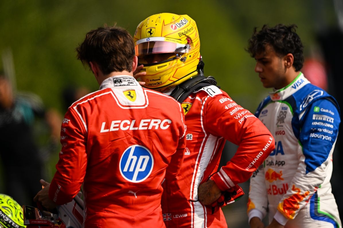 Leclerc le gasta una broma a Hamilton en un video de Ferrari que se vuelve viral
