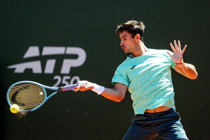 Navone y Díaz Acosta debutaron con triunfo en un ATP de Kitzbuhel cargado de argentinos :: Olé