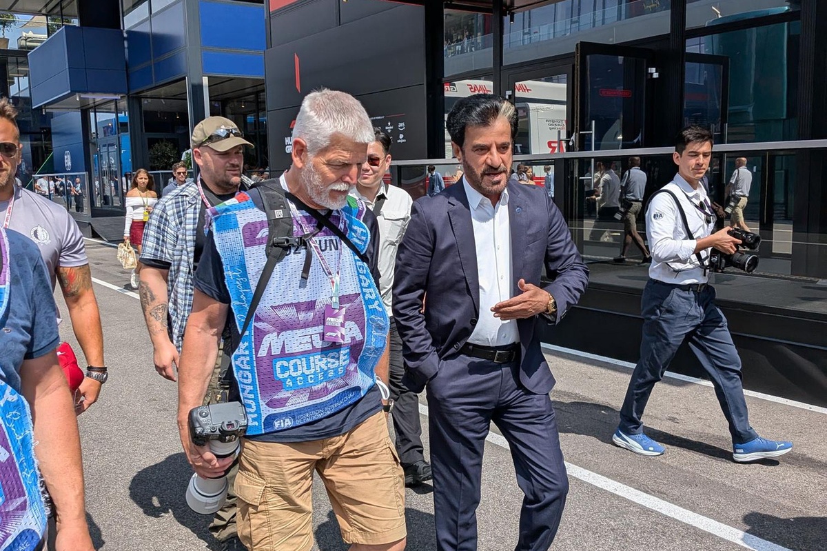 El presidente de la República Checa asiste al GP de Hungría… como fotógrafo