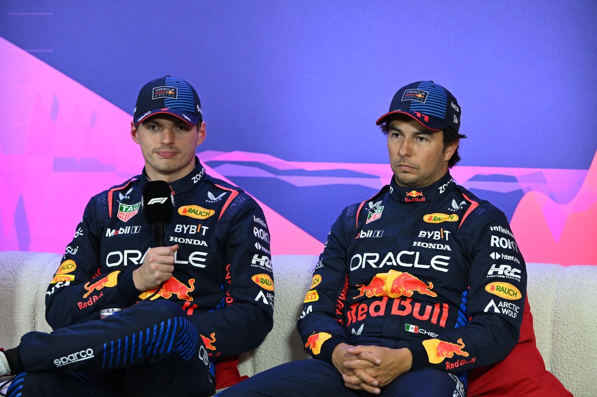 Sergio Pérez revela cómo el liderazgo "puro" de Verstappen lo hizo un piloto más veloz