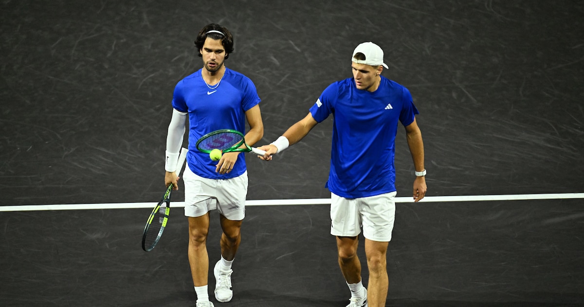 Alcaraz y Mensík consiguen el tercer punto para Europa en la Laver Cup tras derrotar a Fritz y Búblik