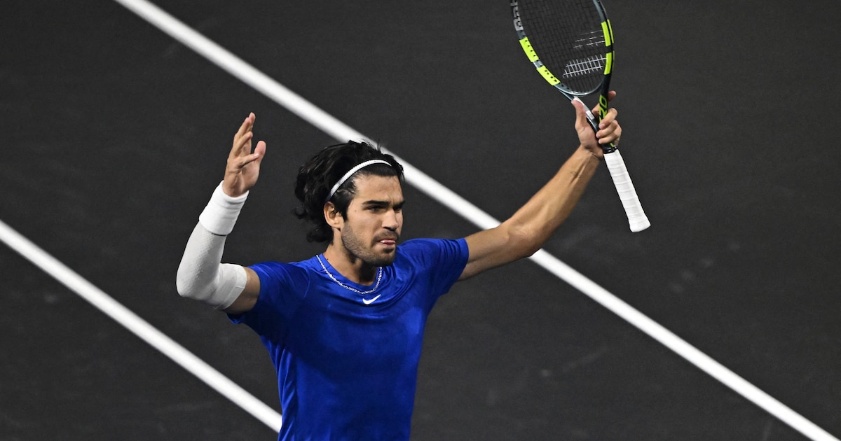 Carlos Alcaraz vence a Taylor Fritz en el super tie-break para devolver el empate al marcador de la Laver Cup e igualar el récord de Federer