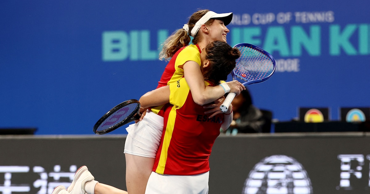 El espíritu del 98 marca el camino de la Billie Jean King: España busca la final 18 años después ante la República Checa con el escudo de los dobles