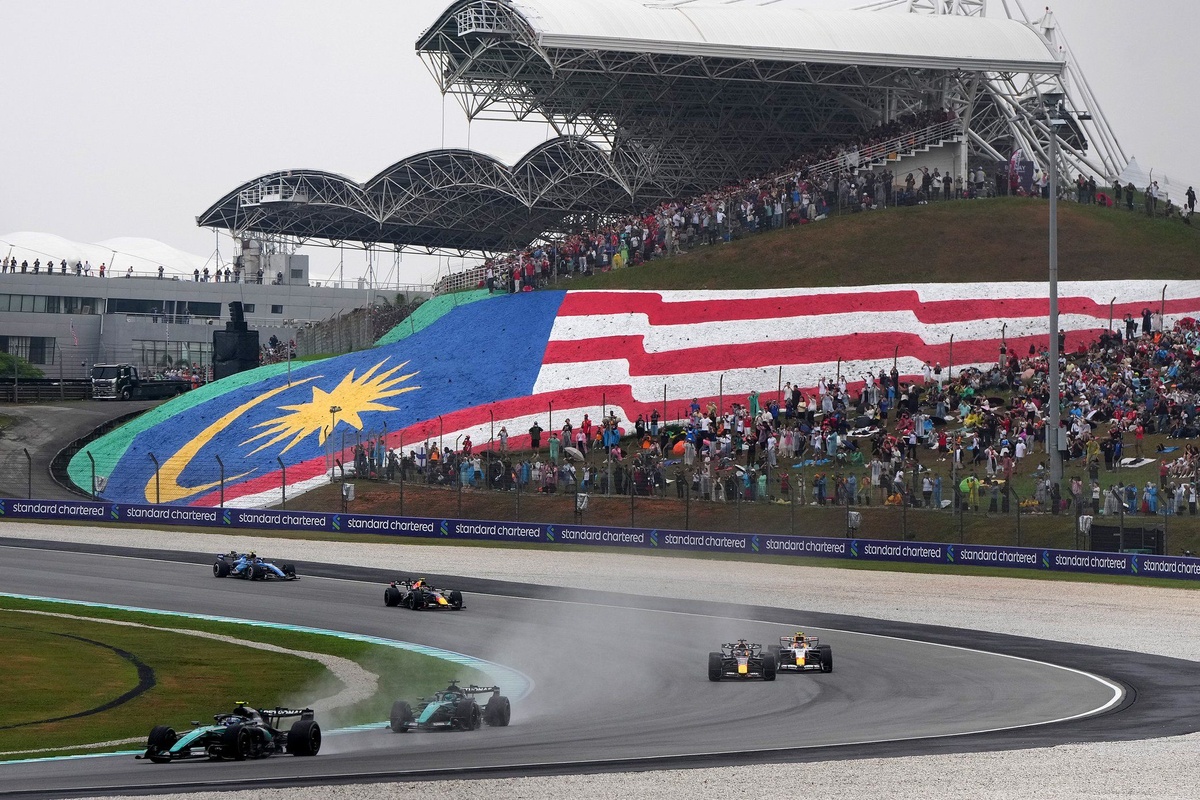 Qué pasó realmente con el fallo en el software de la FIA que provocó el caos en la F1 en Malasia