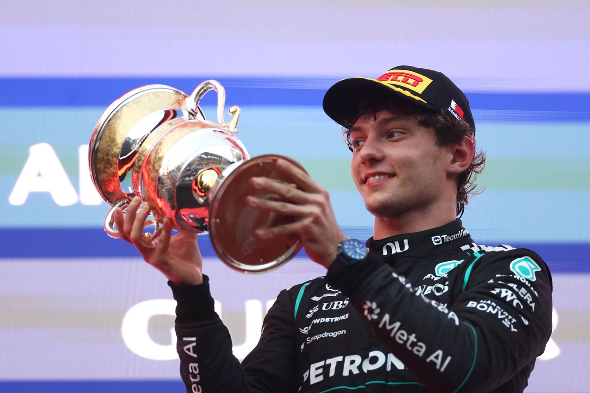 Antonelli pide una respuesta antes de Singapur ante la caída de ritmo de Mercedes