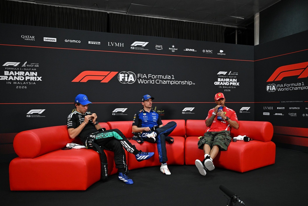 Antonelli detalla las lecciones aprendidas de Lewis Hamilton y Max Verstappen