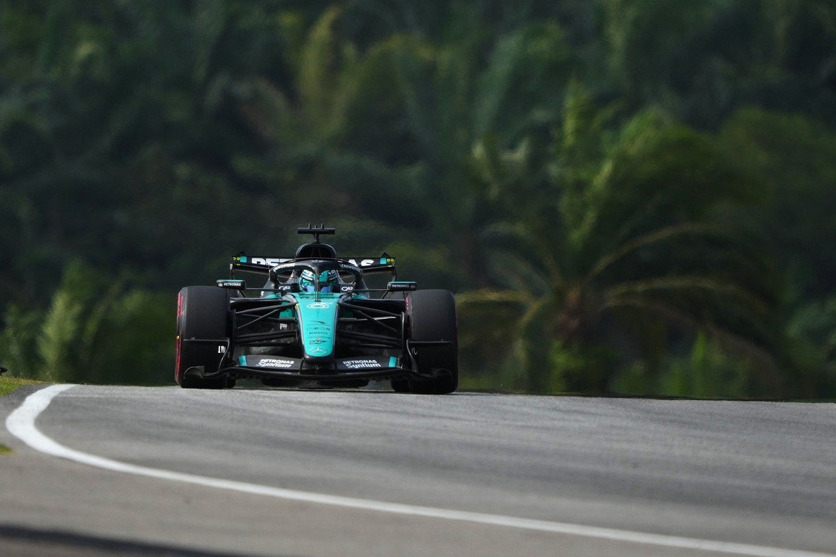 Los mecanismos en juego detrás del difícil fin de semana de Mercedes en Sepang