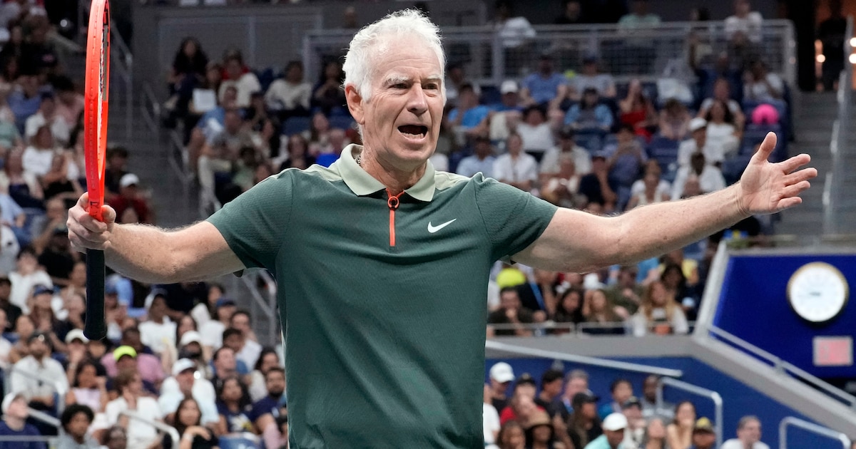 John McEnroe explica por qué Alcaraz no podrá alcanzar al Big Three: “Le resultará difícil acercarse a las cifras de Grand Slams de Djokovic y Federer”